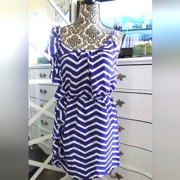 Chevron One Shoulder Ruffle Mini Dress - Picture 5 of 14